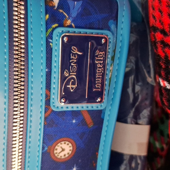 Disney Loungefly Soda Peter Pan Insolated Crossbody Bag Detachable Strap - Picture 3 of 9